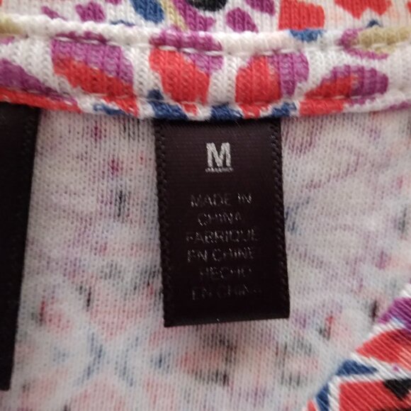 Rafaella | Multi Color Print Cotton Knit V-neck Gold Chain Top | Size M - Picture 7 of 8